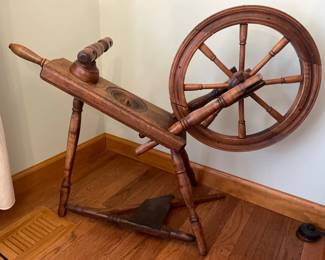 06 Vintage Wooden Yarn Spinner