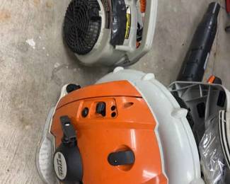 Gas Powered Leaf Blowers