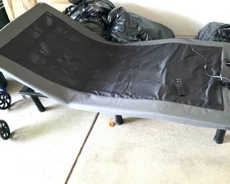 Twin Bed, Motorized bed, head and foot up. Remote Controlled 