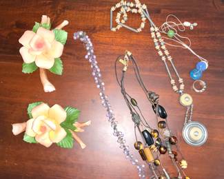 Costume jewelry 