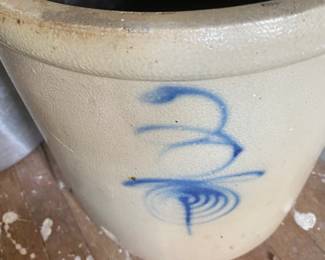 Antique Early Redwing Salt Glaze Crock, Bee Sting