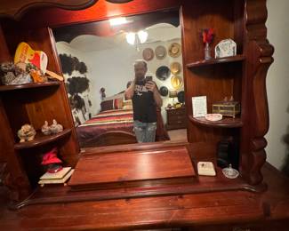 Sturdy bedroom set