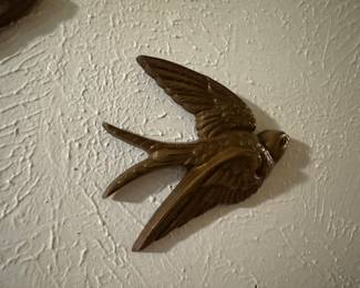 Birds on a wall, chalk 70’s pieces