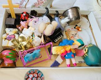 Children's knick knack collectibles