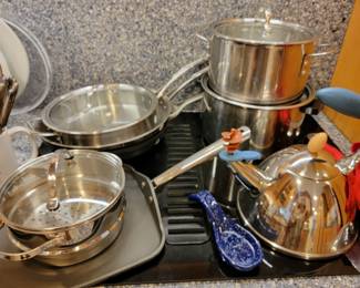 Kitchen Pots and pans