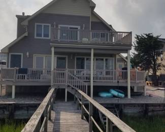 Vinyl railing - tan; Trex decking - tan