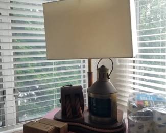 Table lamp