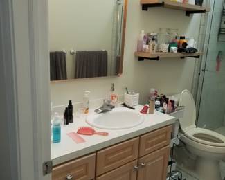 Bath vanity