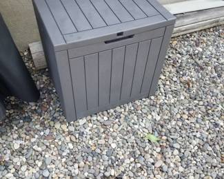 Storage box