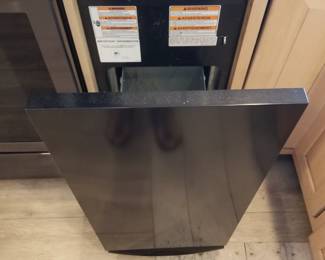 Trash compactor