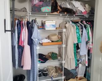 Wire rack closet systems