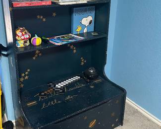 Kid’s toy storage and shelf