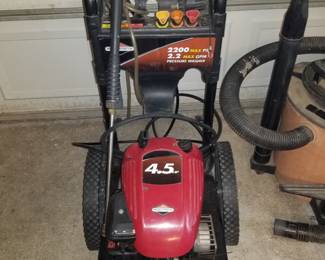 Briggs & Straton Pressure Washer