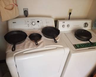 4 Cast Iron Skillets and Dutch Oven