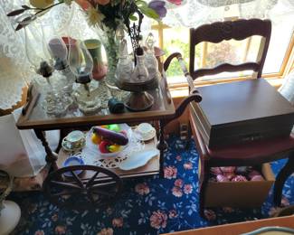 2 tea carts