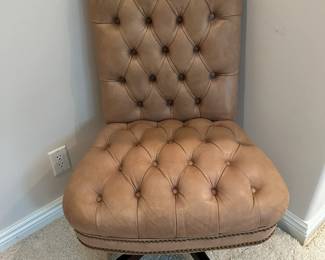 Hickory Leather Co. Chair