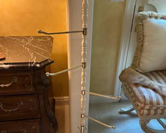 Vintage Hall/Tree Stand