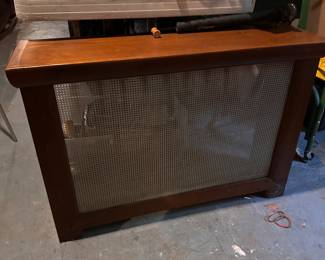 Wooden radiator cover