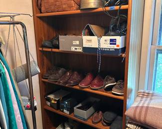 Workbench teak bookcase