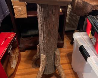 Adirondack stand