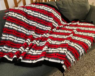 Absolutely gorgeous vintage handmade blanket!