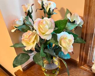 Yellow roses are my favorite!