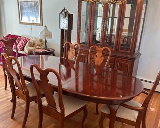 American Drew dining room furniture
