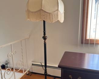 Floor lamp