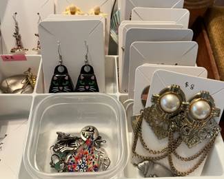 vintage jewelry