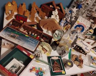 All sizes of nativity scenes