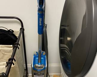 Shark vac.
