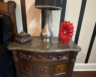 Matching nightstands.