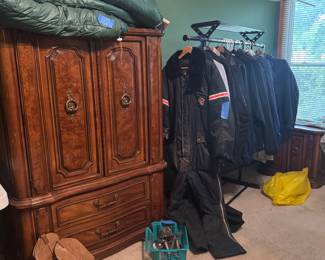 Lots of me s jackets and coats 
