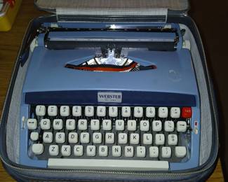 Webster type writer like new w case 