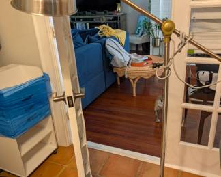 Floor lamp