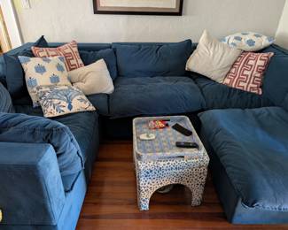 Large sectional sofa and there is a matching ottoman