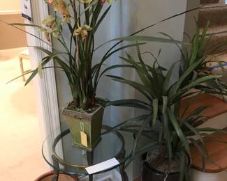 Items Located In The Entry Way
