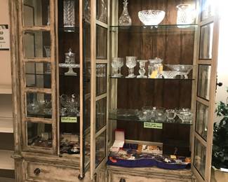 Items Located In The Dining Room
