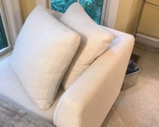 Items Located In The 2nd Bedroom