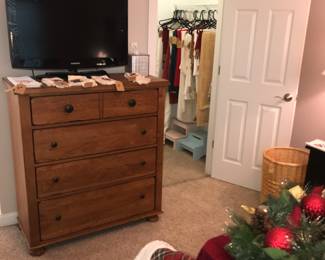 Items Located In The 3rd Bedroom