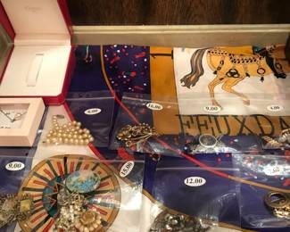 Items Located In The Dining Room