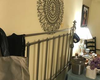 Items Located In The 2nd Bedroom