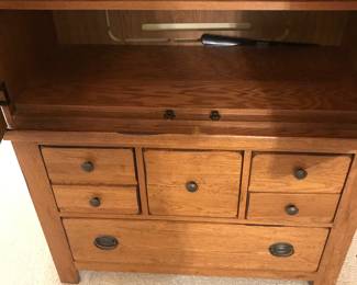 Items Located In The 2nd Bedroom