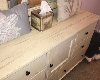 Items Located In The 4th Bedroom