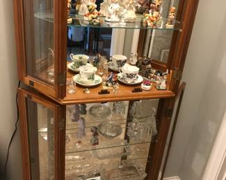 Items Located In The Hallway Outside The 2nd Bedroom