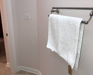 Items Located In The 4th Bedroom