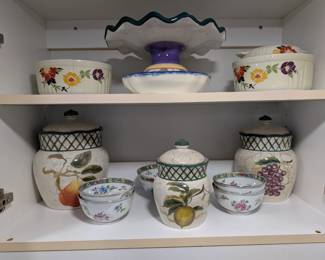 Collectible kitchenware items