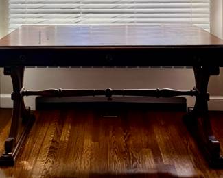 X-Base Writing Desk
