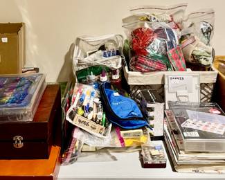 Arts & Crafts Supplies