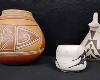BO332Vintage Native Pottery
